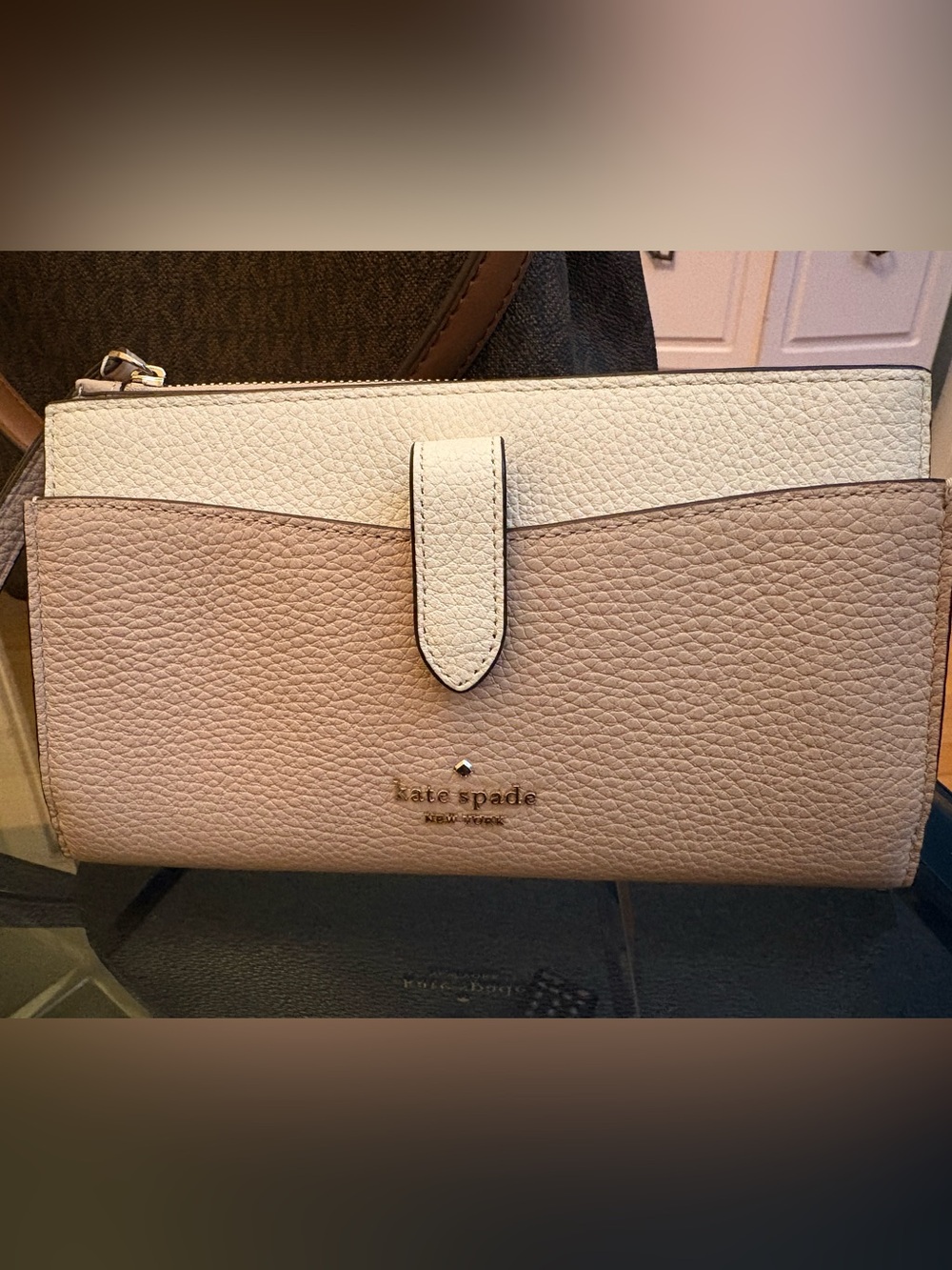 Brandnew Authentic Kate Spade Phone Wallet, medium